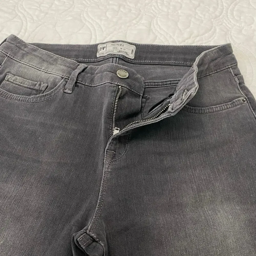 Free People Released Hem Cropped Straight leg Jeans washed black gray Size 29